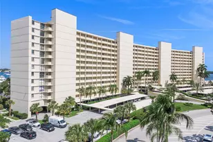 136 Lakeshore Dr, North Palm Beach, FL 33408 - Photo 2