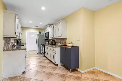 1621 Riverwood Lane, Coral Springs, FL 33071 - Photo 10