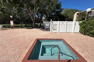 2206 S Cypress Bend Dr, Pompano Beach, FL 33069 - Photo 36