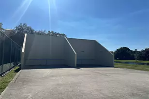 2206 S Cypress Bend Dr, Pompano Beach, FL 33069 - Photo 46