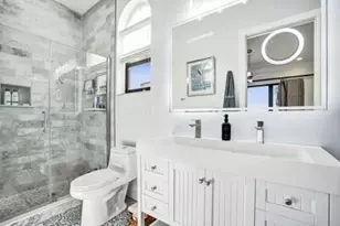 2260 SE 7th St, Pompano Beach, FL 33062 - Photo 44