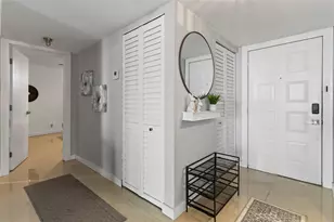 111 Lake Emerald Dr, Oakland Park, FL 33309 - Photo 4