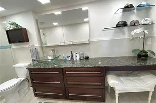 2400 Presidential Way, West Palm Beach, FL 33401 - Photo 18