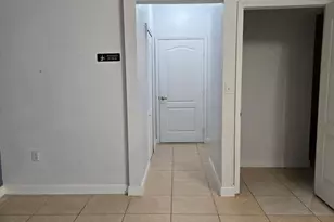 7060 NW 177th St, Hialeah, FL 33015 - Photo 18