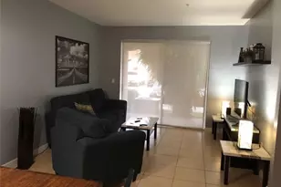 7060 NW 177th St, Hialeah, FL 33015 - Photo 6