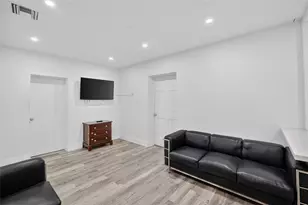 617 NW 43rd Ct, Oakland Park, FL 33309 - Photo 10