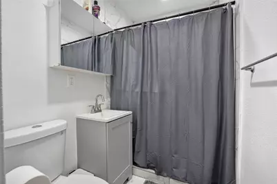 617 NW 43rd Court, Oakland Park, FL 33309 - Photo 8