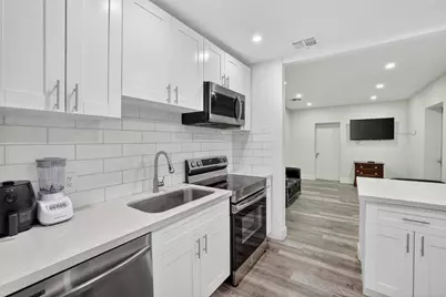 617 NW 43rd Court, Fort Lauderdale, FL 33309 - Photo 6