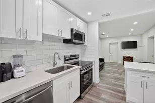 617 NW 43rd Ct, Oakland Park, FL 33309 - Photo 6