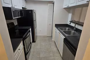 12172 St.Andrews Pl, Miramar, FL 33025 - Photo 4