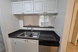 12172 St.Andrews Pl, Miramar, FL 33025 - Photo 6