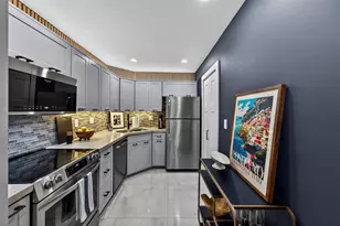 1930 NE 2nd Ave, Wilton Manors, FL 33305 - Photo 20