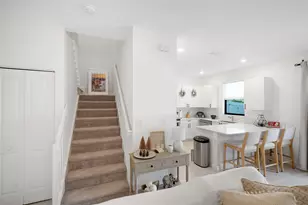 659 NW 204th St, Miami, FL 33169 - Photo 12