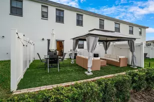 659 NW 204th St, Miami, FL 33169 - Photo 22