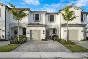 659 NW 204th St, Miami, FL 33169 - Photo 2
