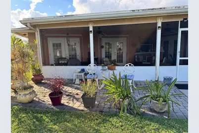 7002 NW 93rd Avenue, Tamarac, FL 33321 - Photo 4