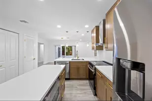 5710 NE 2nd Terrace, Fort Lauderdale, FL 33334 - Photo 6