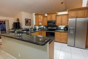 590 NW 161st Ave, Pembroke Pines, FL 33028 - Photo 8