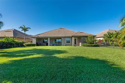 3425 Siena Circle, Wellington, FL 33414 - Photo 6