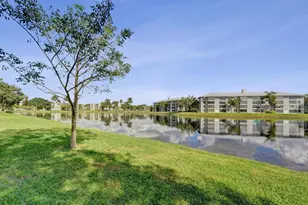 9430 Poinciana Pl, Davie, FL 33324 - Photo 32