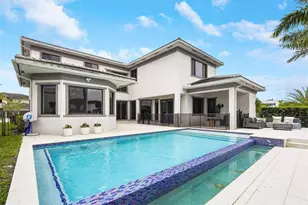 10595 S Lago Vista Cir, Parkland, FL 33076 - Photo 2