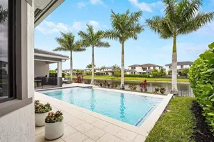 10595 S Lago Vista Cir, Parkland, FL 33076 - Photo 4