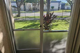 959 SE 2nd Ave, Deerfield Beach, FL 33441 - Photo 12