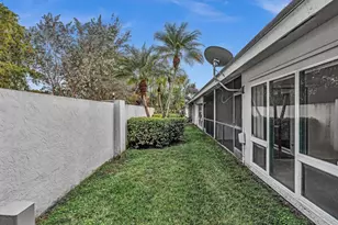 6796 N Pine Island Rd, Tamarac, FL 33321 - Photo 24