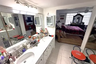 1101 Colony Point Cir, Pembroke Pines, FL 33026 - Photo 12