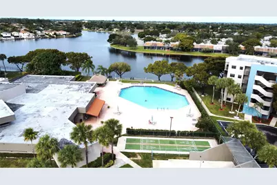 1101 Colony Point Circle #123, Pembroke Pines, FL 33026 - Photo 4