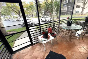 1101 Colony Point Cir, Pembroke Pines, FL 33026 - Photo 14