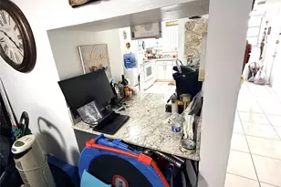 1101 Colony Point Cir, Pembroke Pines, FL 33026 - Photo 6