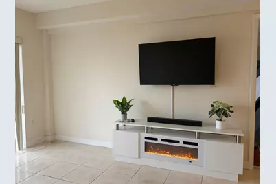 250 181st Drive #406, North Miami Beach, FL 33160 - Photo 4