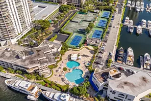 19707 Turnberry Way, Aventura, FL 33180 - Photo 32