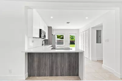 4841 NE 5th Terrace, Fort Lauderdale, FL 33334 - Photo 12