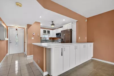 9410 N Hollybrook Lake Drive #303, Hollywood, FL 33025 - Photo 2