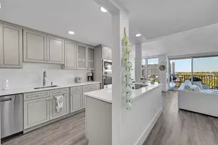 531 N Ocean Blvd Unit, Pompano Beach, FL 33062 - Photo 2