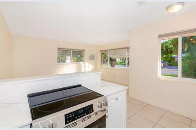 2581 NE 11th Court #2585, Pompano Beach, FL 33062 - Photo 8