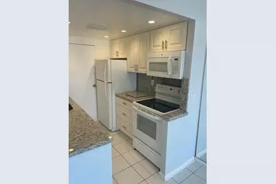 720 Orton Avenue #607, Fort Lauderdale, FL 33304 - Photo 4