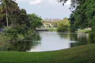 3831 Cocoplum Cir, Pompano Beach, FL 33063 - Photo 6