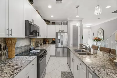 651 SW Glen Crest Way #2, Stuart, FL 34997 - Photo 6