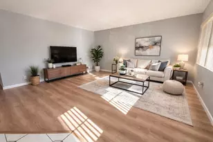 2017 Newcastle A, Boca Raton, FL 33434 - Photo 2