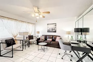 815 SW 10th Terrace, Hallandale Beach, FL 33009 - Photo 2