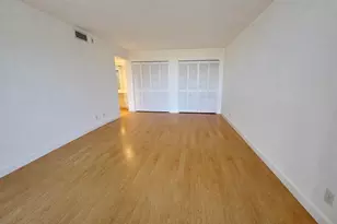 3980 Oaks Clubhouse Dr, Pompano Beach, FL 33069 - Photo 6