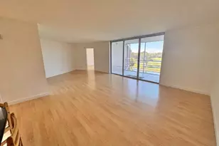 3980 Oaks Clubhouse Dr, Pompano Beach, FL 33069 - Photo 4