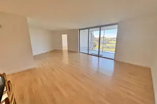 3980 Oaks Clubhouse Dr, Pompano Beach, FL 33069 - Photo 4
