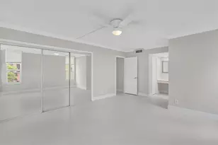 3800 Oaks Clubhouse Dr, Pompano Beach, FL 33069 - Photo 22