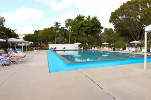 3800 Oaks Clubhouse Dr, Pompano Beach, FL 33069 - Photo 38