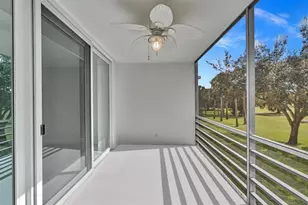 3800 Oaks Clubhouse Dr, Pompano Beach, FL 33069 - Photo 28