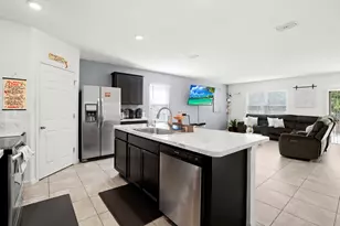 692 SW Paar Dr, Port Saint Lucie, FL 34953 - Photo 6